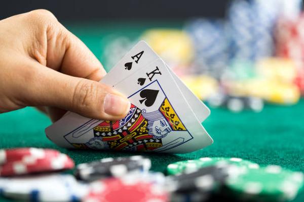 Explore Popular Card Game Variants through an online casino Singapore Site for Enthusiasts